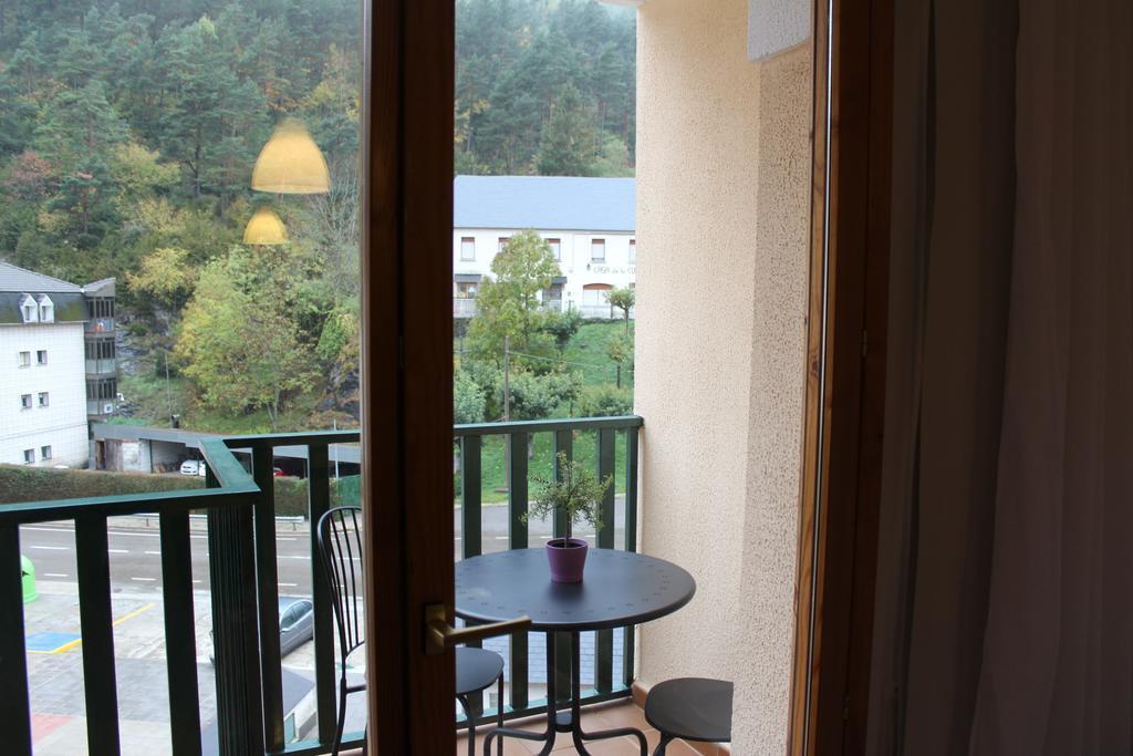 Vivienda Turistica Pirineos Xxi Canfranc